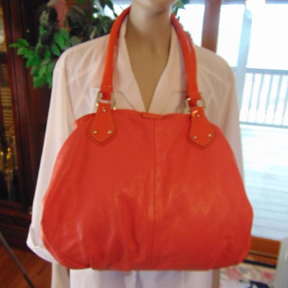 INNUE' Italy Fire Coral Soft Leather Hobo Bag - Picture 3 of 15